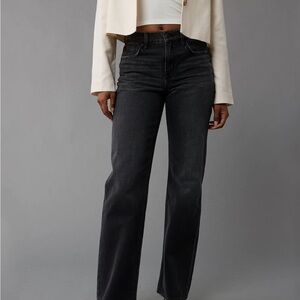 American Eagle Outfitters 90’s Boyfriend Jeans